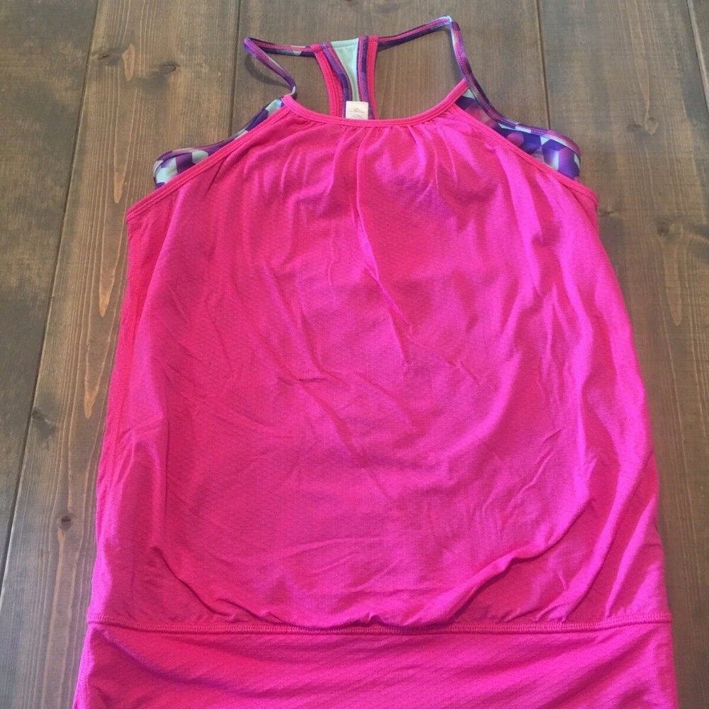 Ivviva Athletic Sleeveless Bright Pink Top Size:14